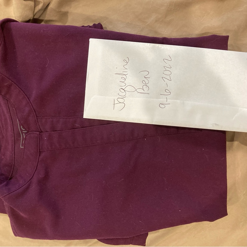 Figs deep purple scrub set